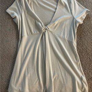 Old Navy twist tie, V-neck maternity shirt